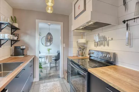 Kitchen - 3134 E 30th Ave, Spokane, WA 99223 photo 3 of 3