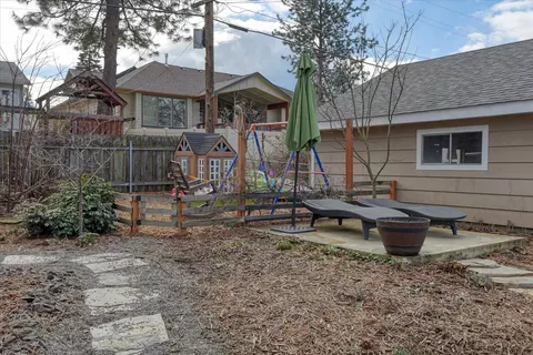 Exterior - 3134 E 30th Ave, Spokane, WA 99223 photo 11 of 14