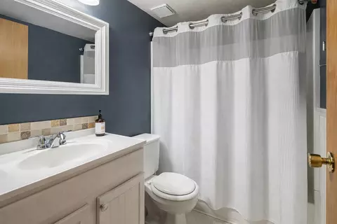 Bath - 517 E Westcrest Ave, Colbert, WA 99005 photo 2 of 2