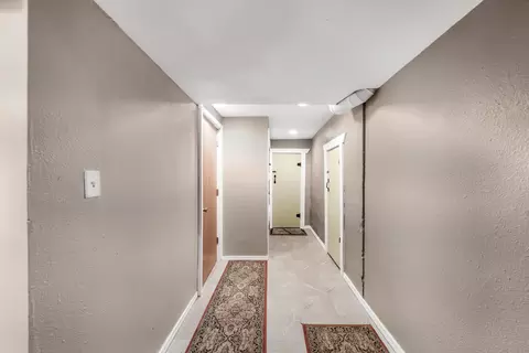 Entry Way - 2517 E Illinois Ave, Spokane, WA 99207 photo 8 of 9
