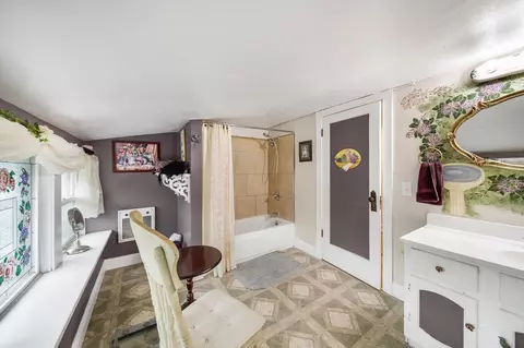Bath - 2517 E Illinois Ave, Spokane, WA 99207 photo 3 of 3