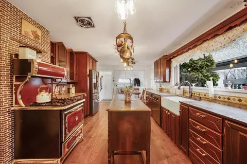 Kitchen - 2517 E Illinois Ave, Spokane, WA 99207 photo 1 of 3