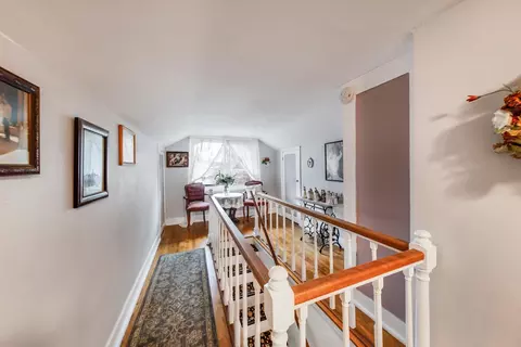 Entry Way - 2517 E Illinois Ave, Spokane, WA 99207 photo 5 of 9