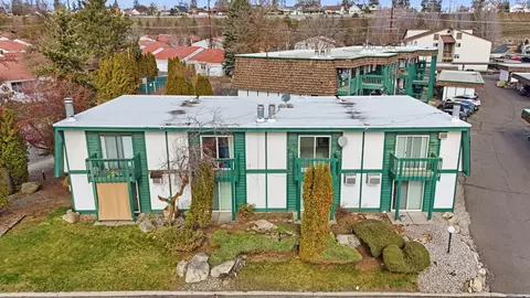 2121 E Upriver Dr # 3, Spokane, WA 99207
