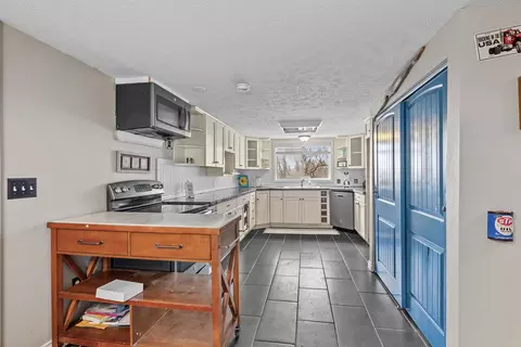 Kitchen - 205 E 1st Ave, Spangle, WA 99031 photo 1 of 3