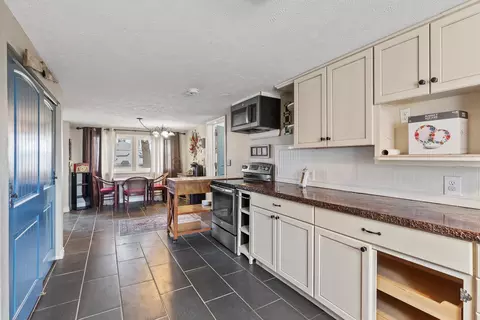 Kitchen - 205 E 1st Ave, Spangle, WA 99031 photo 3 of 3