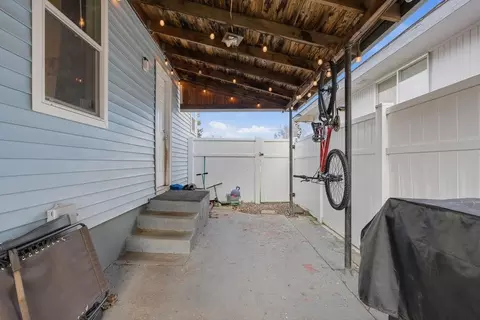 Exterior - 2318 E Columbia Ave, Spokane, WA 99208 photo 5 of 5