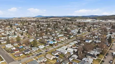 View/Area - 2318 E Columbia Ave, Spokane, WA 99208 photo 5 of 6