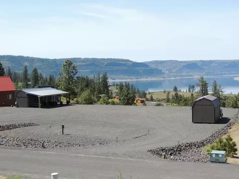 39725 Peach Orchard Way N, Seven Bays, WA 99122