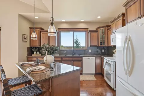 Kitchen - 1228 E Fireside Ln, Spokane, WA 99208 photo 2 of 3