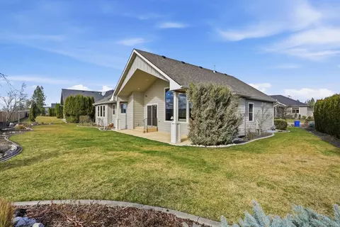 Exterior - 1228 E Fireside Ln, Spokane, WA 99208 photo 5 of 6