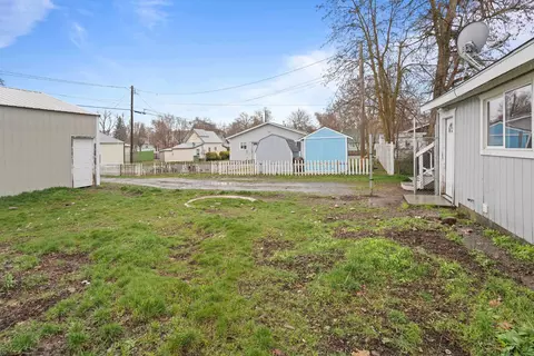 Exterior - 2317 E 6th Ave, Spokane, WA 99202 photo 7 of 8
