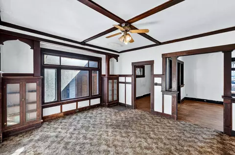 Living - 953 E Ninth Ave, Spokane, WA 99202 photo 6 of 7