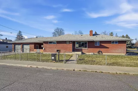 1110 W Queen Ave, Spokane, WA 99205