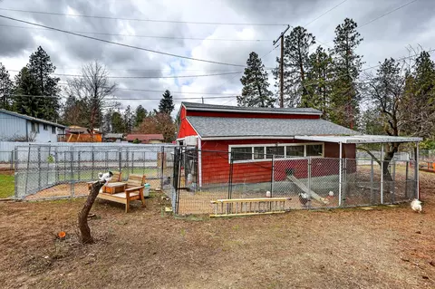 Exterior - 4301 E 16th Ave, Spokane, WA 99223 photo 5 of 13