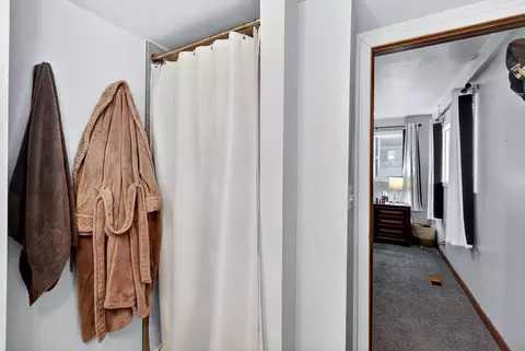 Bath - 4301 E 16th Ave, Spokane, WA 99223 photo 2 of 2