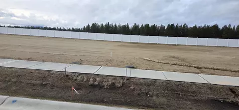 1437 N High Desert Dr, Deer Park, WA 99006