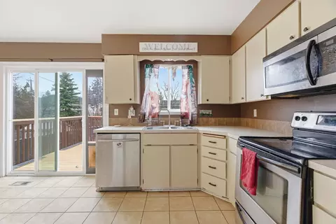 Kitchen - 4020 E 34th Ave, Spokane, WA 99223 photo 1 of 5