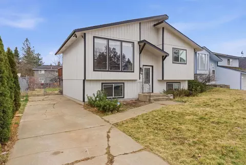 Exterior - 4020 E 34th Ave, Spokane, WA 99223 photo 3 of 8