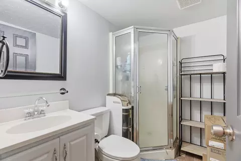 Bath - 4020 E 34th Ave, Spokane, WA 99223 photo 2 of 2