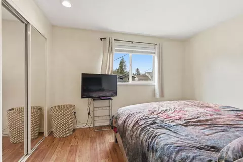 Bedroom - 4020 E 34th Ave, Spokane, WA 99223 photo 3 of 9