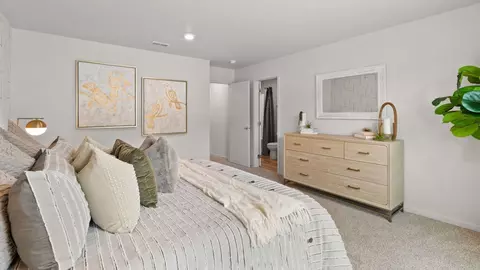Bedroom - 5256 E Mckinnon Ln, Spokane, WA 99217 photo 2 of 3