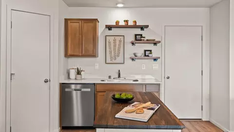 Kitchen - 5268 E Mckinnon Ln, Spokane, WA 99217 photo 2 of 3