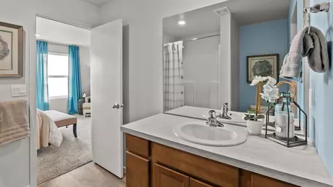 Bath - 5268 E Mckinnon Ln, Spokane, WA 99217 photo 1 of 2