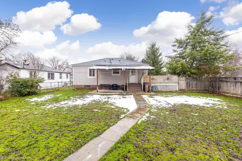 Exterior - 2203 E Marshall Ave, Spokane, WA 99207 photo 5 of 11