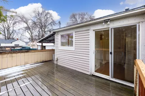 Exterior - 2203 E Marshall Ave, Spokane, WA 99207 photo 3 of 11