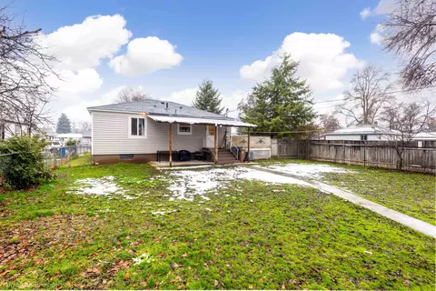 Exterior - 2203 E Marshall Ave, Spokane, WA 99207 photo 6 of 11