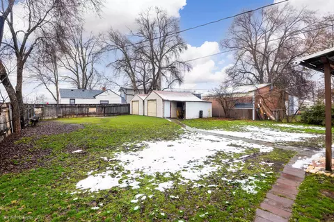 Exterior - 2203 E Marshall Ave, Spokane, WA 99207 photo 8 of 11