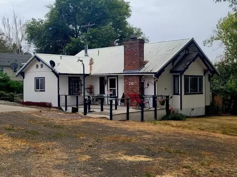 230 S Leslie St, Tekoa, WA 99033