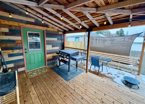 Exterior - 804 E 38th Ave, Spokane, WA 99203 photo 6 of 21