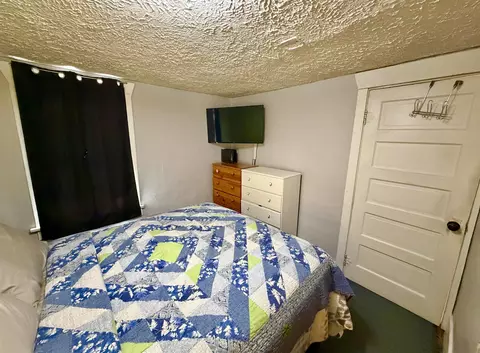 Bedroom - 804 E 38th Ave, Spokane, WA 99203 photo 2 of 3