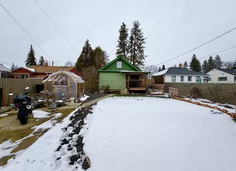 Exterior - 804 E 38th Ave, Spokane, WA 99203 photo 20 of 21