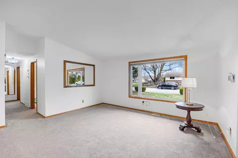 Living - 11118 E Fairview Ave, Spokane Valley, WA 99206 photo 3 of 9