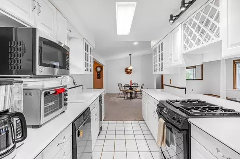 Kitchen - 11118 E Fairview Ave, Spokane Valley, WA 99206 photo 3 of 3