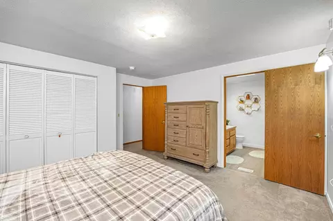 Bedroom - 11118 E Fairview Ave, Spokane Valley, WA 99206 photo 2 of 6