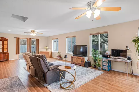 Living - 11118 E Fairview Ave, Spokane Valley, WA 99206 photo 7 of 9