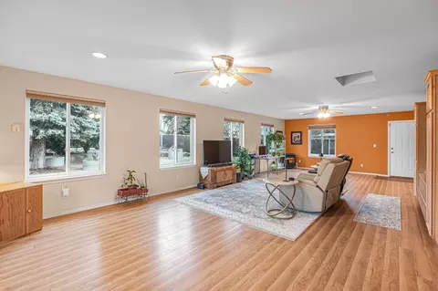 Living - 11118 E Fairview Ave, Spokane Valley, WA 99206 photo 5 of 9