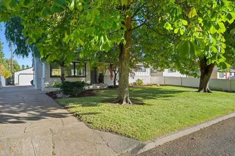 Exterior - 2803 E 39th Ave, Spokane, WA 99223 photo 6 of 6