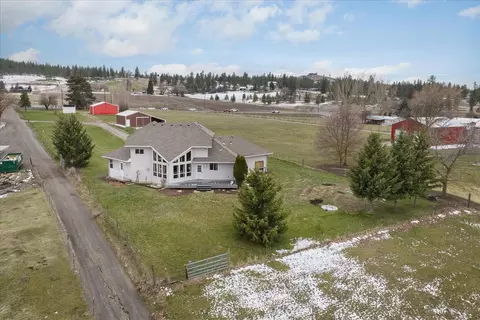 View/Area - 7303 E Bigelow Gulch Rd, Spokane, WA 99217 photo 2 of 4