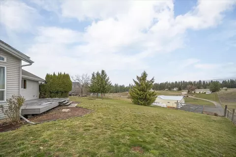 Exterior - 7303 E Bigelow Gulch Rd, Spokane, WA 99217 photo 4 of 4