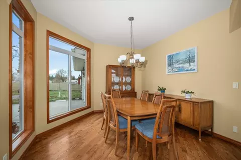 Dining - 7303 E Bigelow Gulch Rd, Spokane, WA 99217 photo 1 of 1