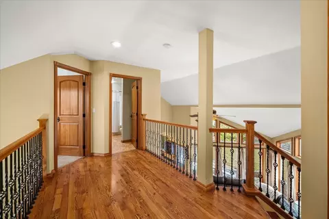 Entry Way - 7303 E Bigelow Gulch Rd, Spokane, WA 99217 photo 3 of 5