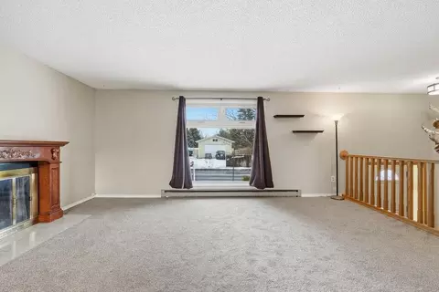 Living - 11516 E 37th Ave, Spokane Valley, WA 99206 photo 5 of 6
