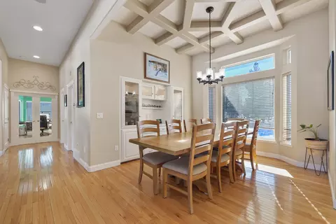 Dining - 6919 E Spangle-waverly Rd, Spangle, WA 99031 photo 2 of 2