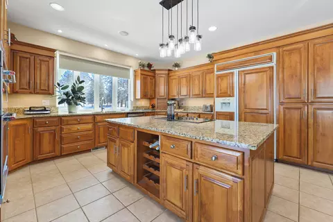 Kitchen - 6919 E Spangle-waverly Rd, Spangle, WA 99031 photo 1 of 4