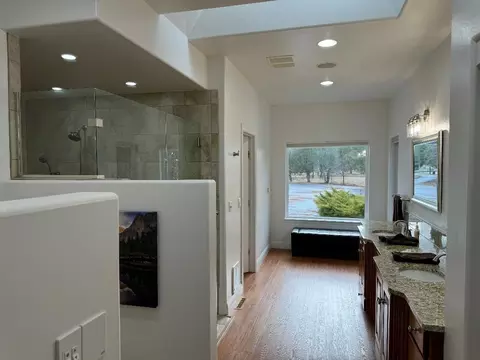 Entry Way - 6919 E Spangle-waverly Rd, Spangle, WA 99031 photo 1 of 6